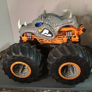 Hot Wheels Rhinomite Monster Truck (Large)
